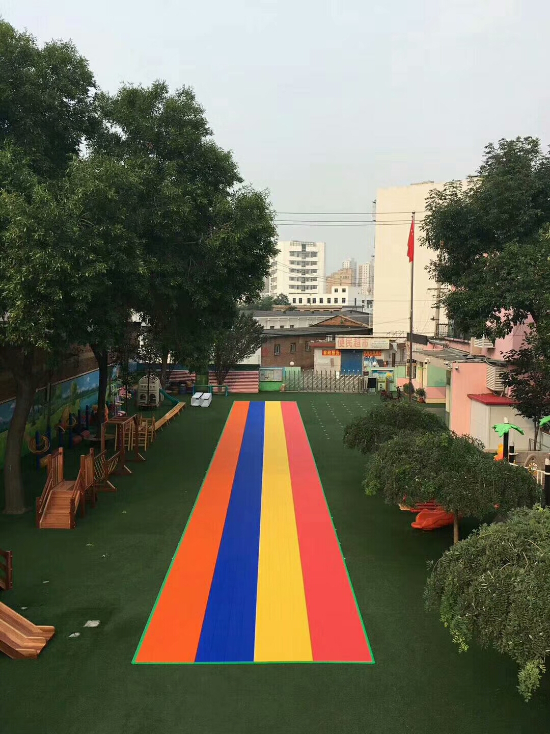 仲達(dá)地板【定】天津，與草坪合體？