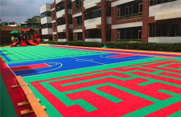 毒跑道事件頻發(fā)，仲達塑膠懸浮式地板受幼兒園熱捧