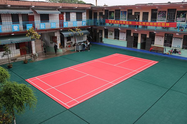 懸浮拼裝地板會褪色嗎？