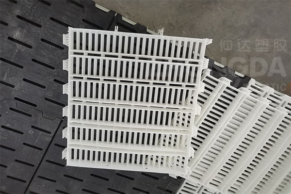 豬場養(yǎng)殖專用漏縫板材質(zhì)分析！
